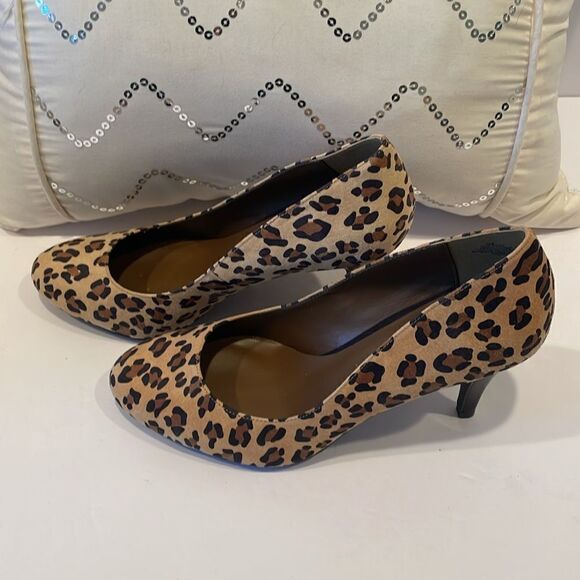 NWOT Liz Claiborne Leopard Print High Heals Size 8 - Picture 2 of 7